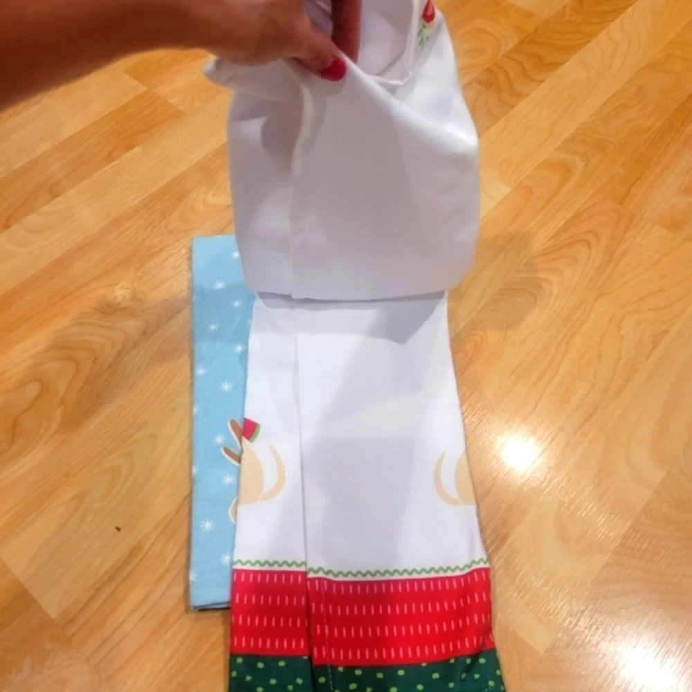 Holiday Kitchen Towel Bundle Yellow Lab New
